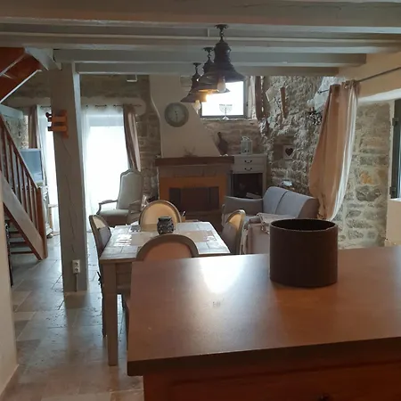 Nyaraló De Charme Chadenet